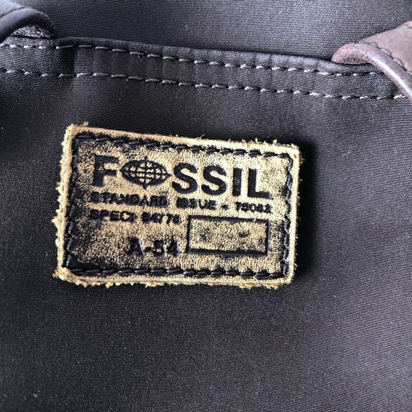SOLD Vintage Fossil Genuine Leather Mini Backpack - Picture 5 of 10